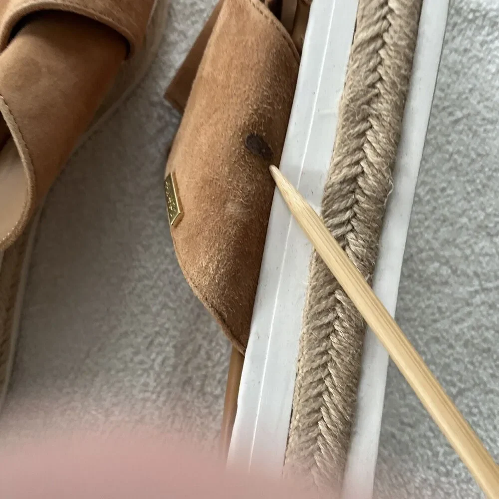 NWOT Calvin Klein Jupare Women Slip-on Sandals Size 9 , Tan Suede READ - Picture 9 of 11